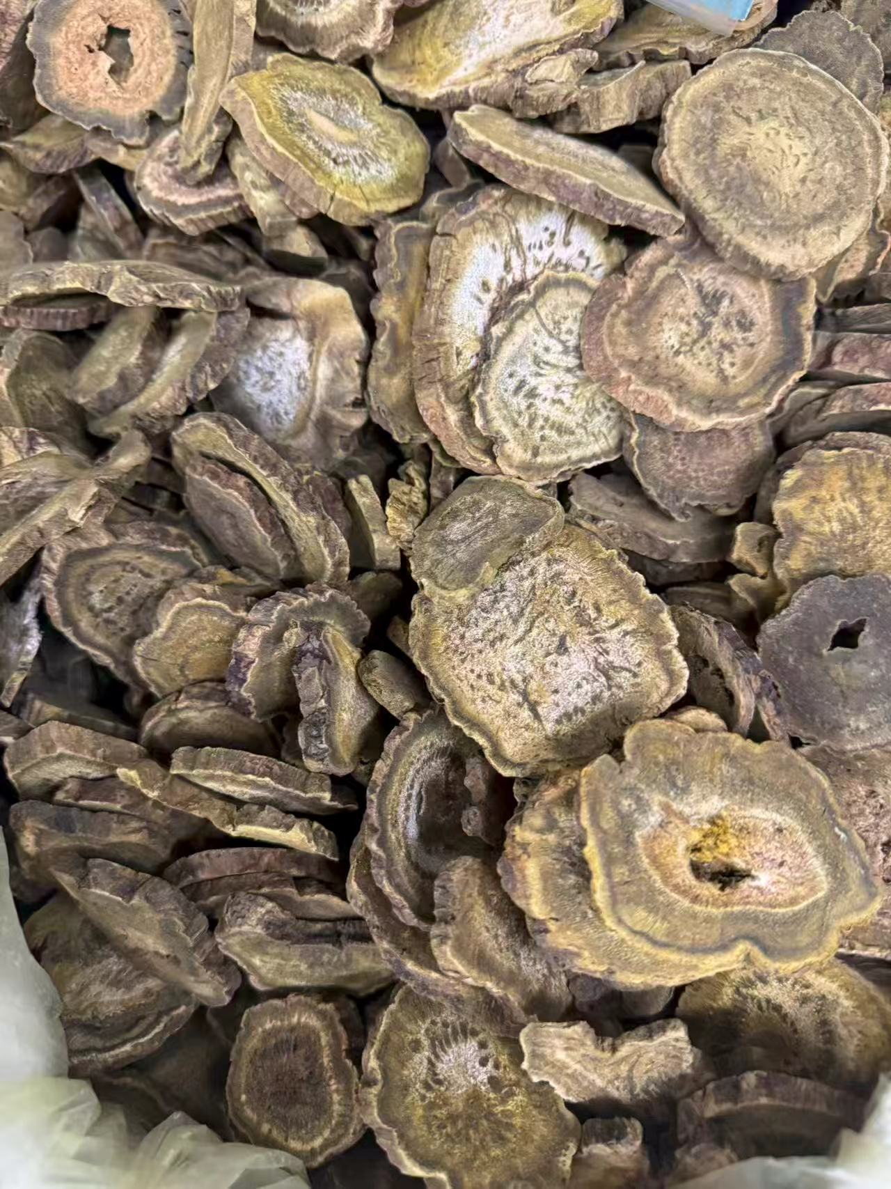 Dried Rhubarb Root Slices Da Huang 大黄 1000g Bag Raw Herb for Decoction and Tea specifications