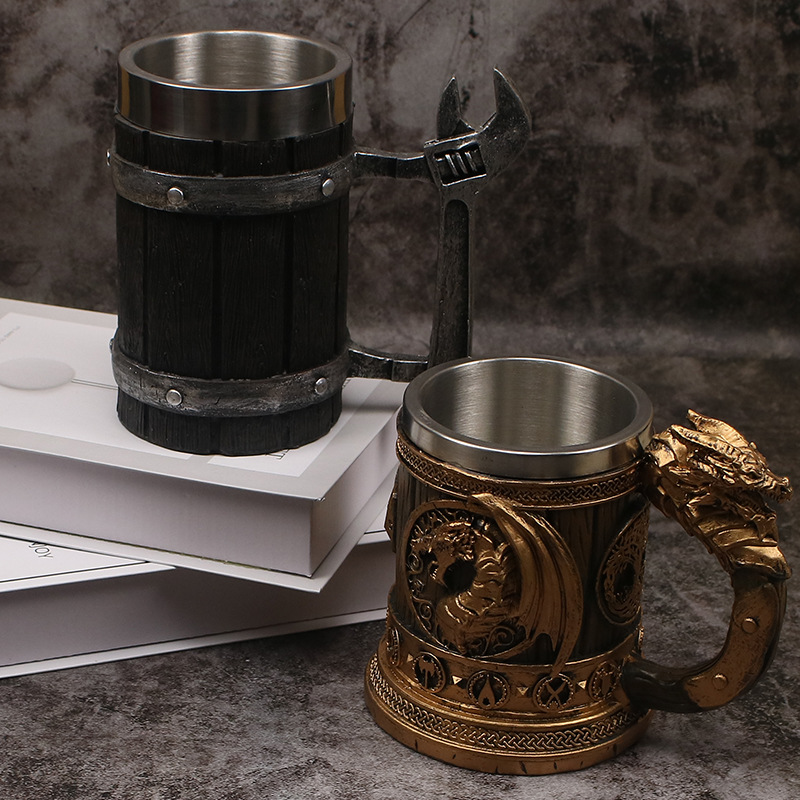 Taza de cerveza en relieve de acero inoxidable de resina creativa americana Taza de calavera punk de personalidad retro