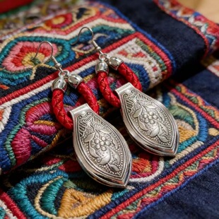 ������ʽ�tɫ���h�h�����������F���͹������L�R��ȹ����h