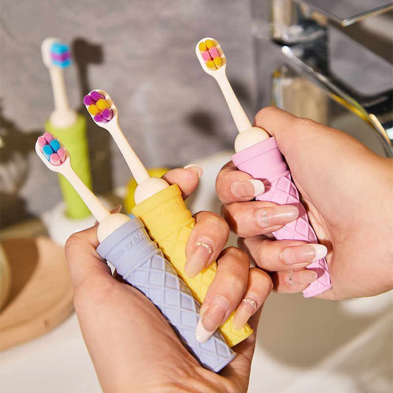 3～12歳の子供用アイスクリームコーン、子供用柔らかい毛歯ブラシ、歯のクリーニングと歯ぐきの保護、ポータブルストレージコーン歯ブラシメーカー|undefined