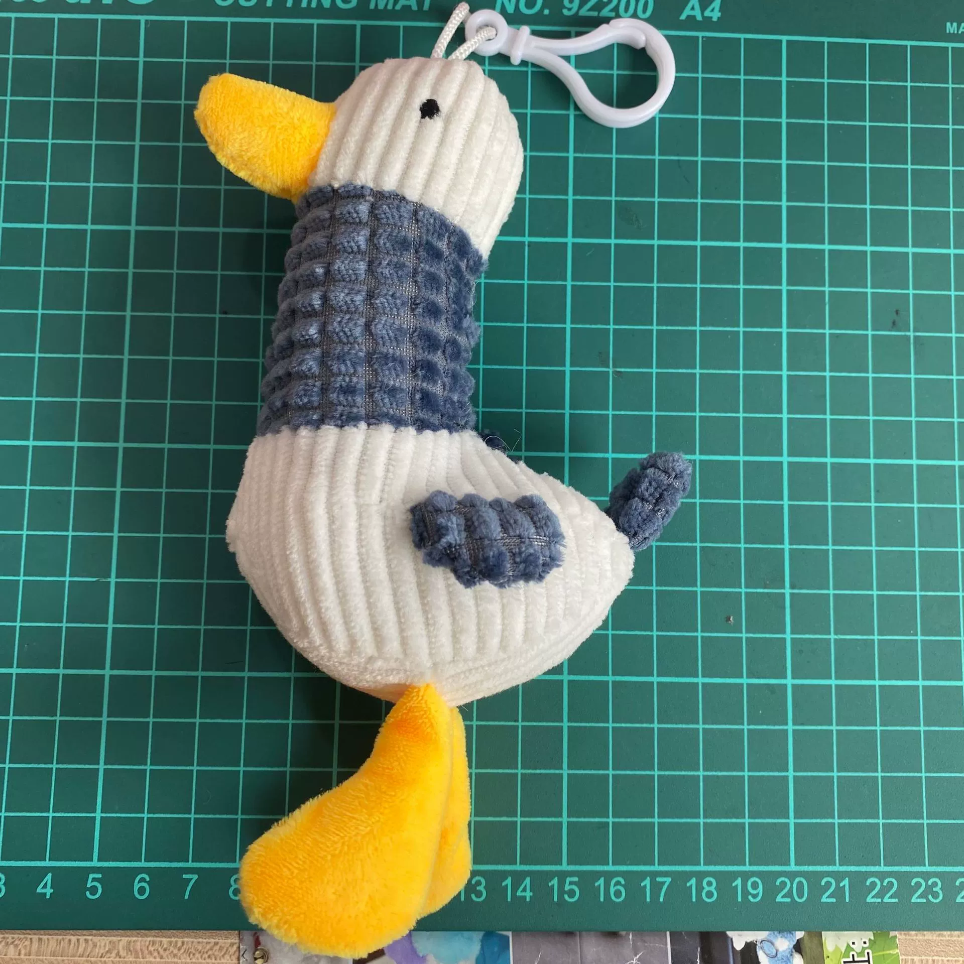 Плюшевая игрушка-утка в стиле TikTok, брелок-подвеска для сумки, подарочная коробка, оптовая продажа, хит продаж для трансграничной торговли