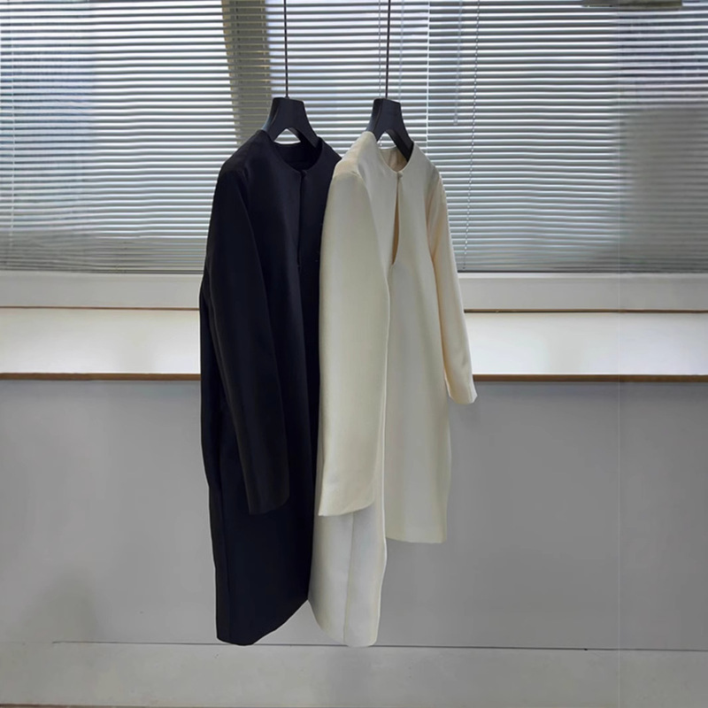 "Light Dress" Series Silk Wool Glossy Veranda V-Neck dress Women