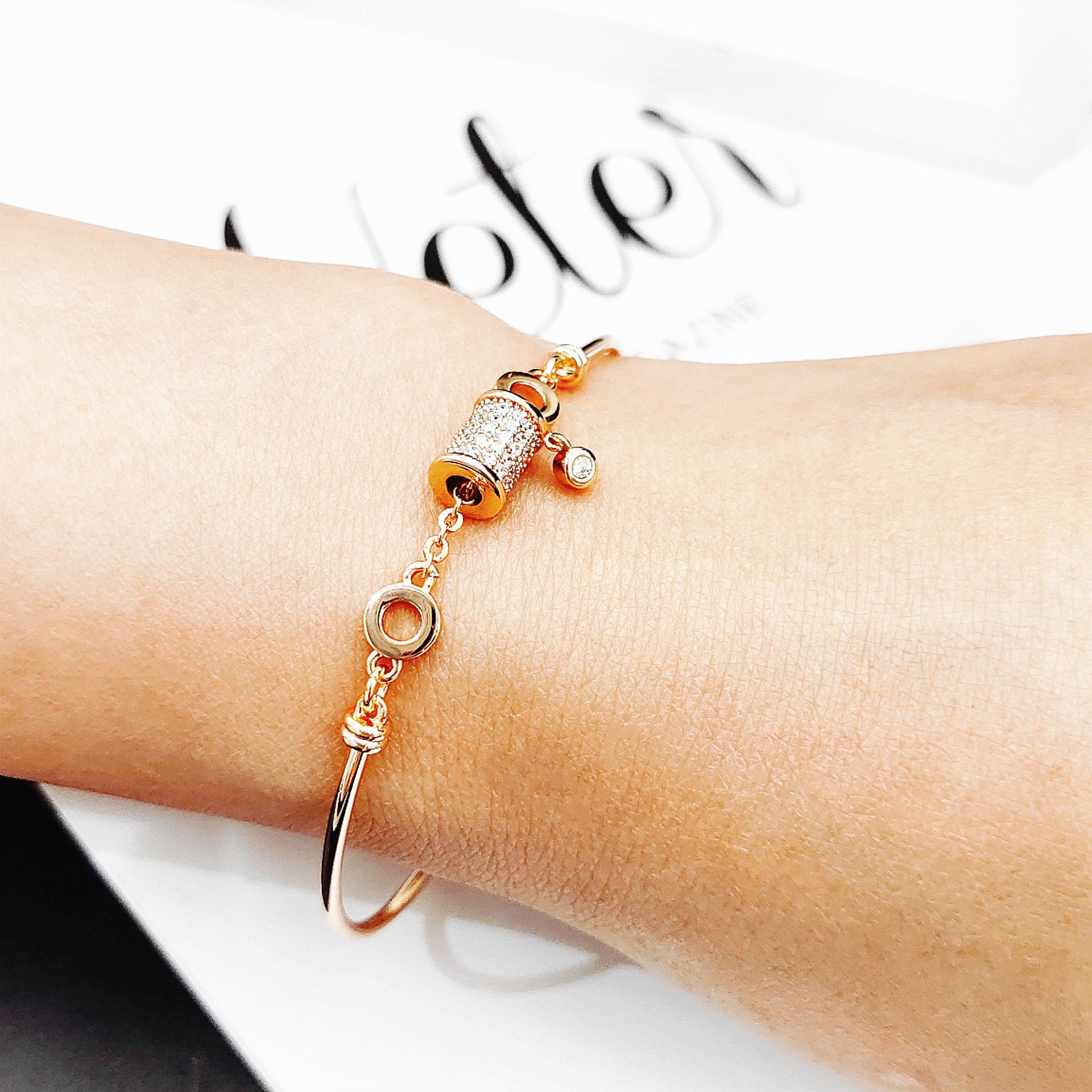 �պ���ʱ��С���¿�΢���ʯ��ת��С��������Ů��ѧ���ٴ�����