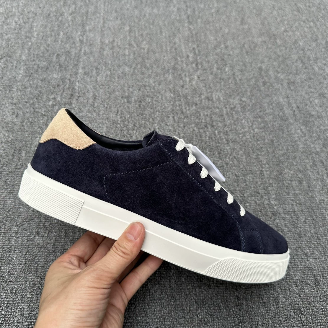 Европейская повседневная обувь из натуральной кожи для мужчин, кроссовки из коровьей замши на шнуровке, новые туфли на плоской подошве, мужская обувь для вождения и путешествий.