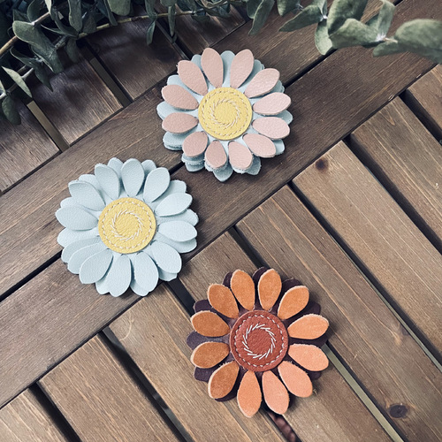 Flower cutting knife mold, handmade DIY leather, car hanging ornaments, creative gifts, finished product 8cm, Japanese knife material