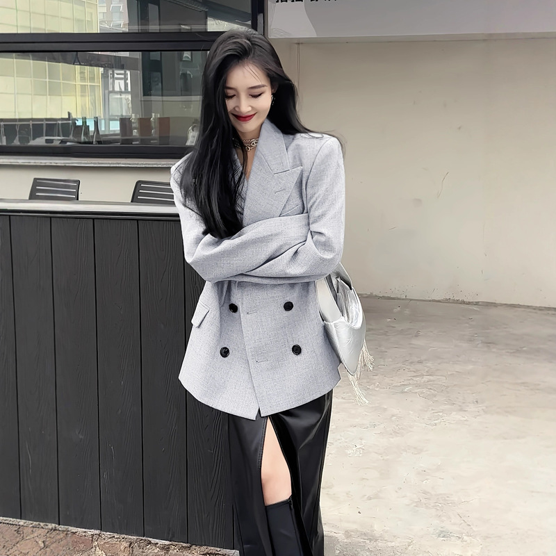 Niche Accessible Luxury High-End Light Gray Suit Jacket Women's Double-Breasted Design Autumn and Winter New Fashionable Suit Top