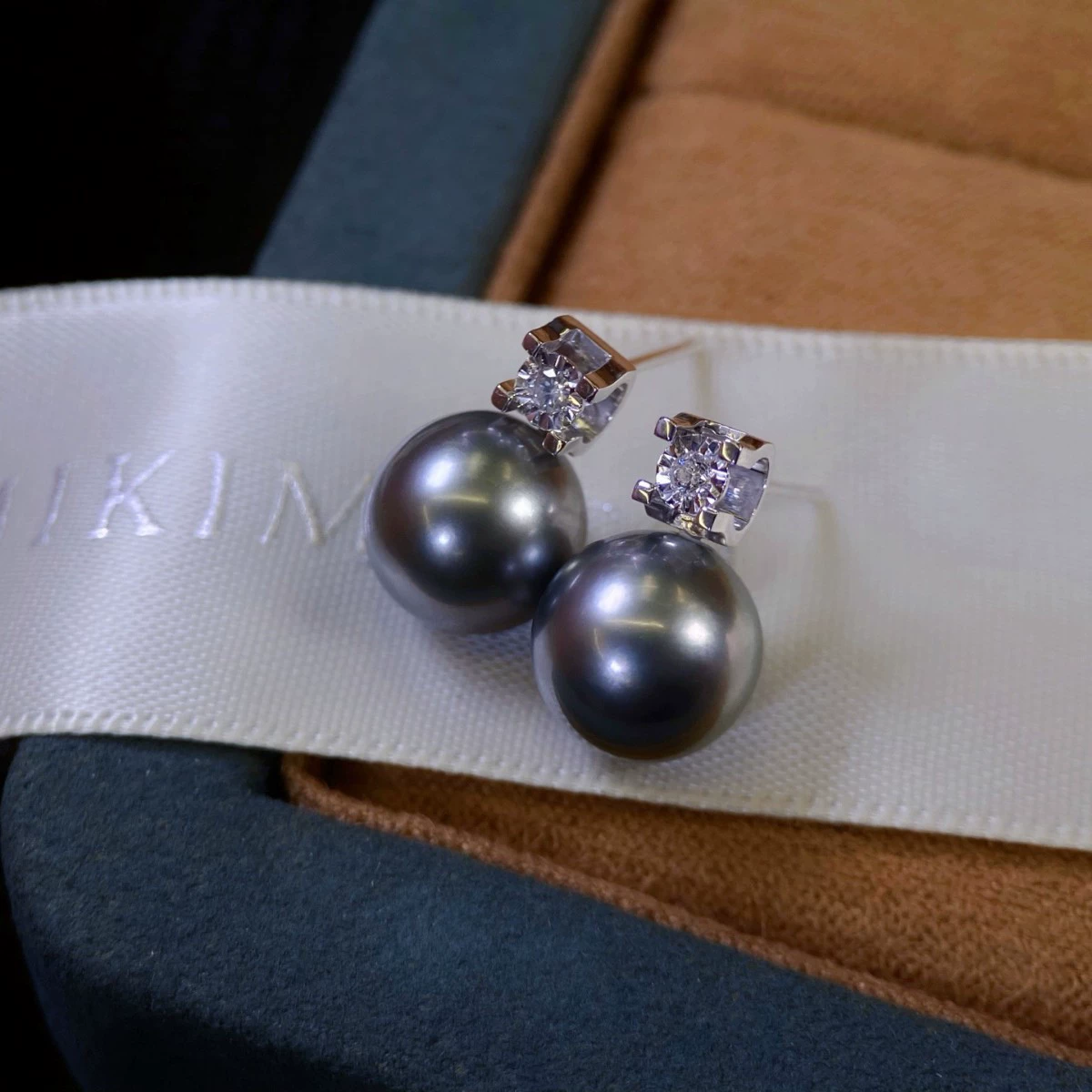 Платиновые аксессуары Pt900, бриллиантовые серьги, кружевное ремесло, демонстрирующее бриллиант, большой диаметр 0,06 карата, с бусинами 12-13 мм