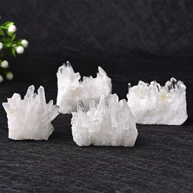 水晶工艺品;石膏工艺品;吊坠
