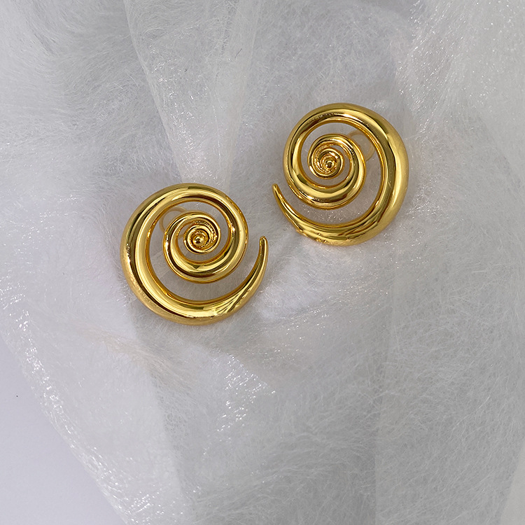1 Pair Vintage Style Geometric Solid Color Plating Hollow Out Metal Ear Studs display picture 6