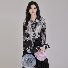 【美搭美烦恼】小众设计轻奢显瘦刺绣衬衫女重工翻领长袖别致上衣