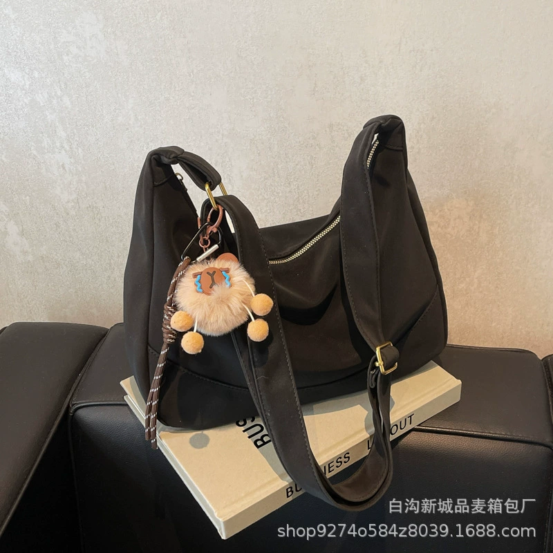 Shoulder bag, retro underarm style, spacious capacity, lightweight 0.5 kg