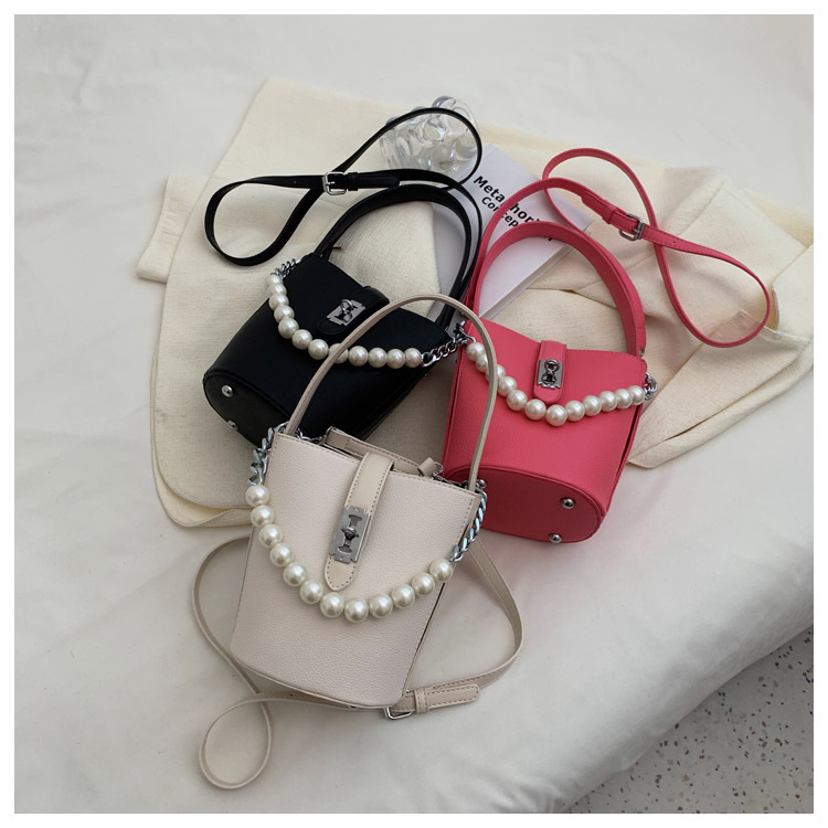 Fashion Solid Color Metal Button Chain Buckle Bucket Bag Artificial Leather Handbags display picture 2