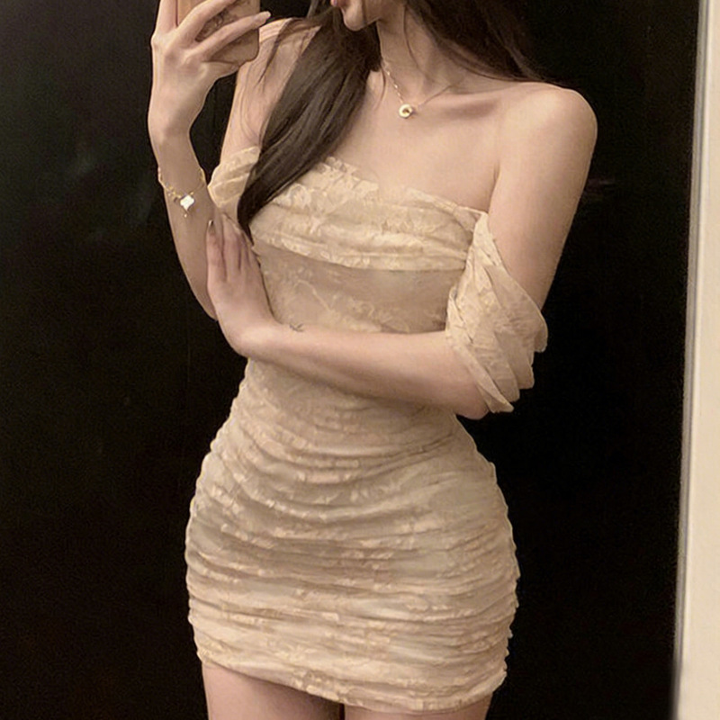Sexy Hot Girl Style Lace Tube Top Off-Shoulder Bodycon Dress with Waist-Cinching Slim Fit Short Skirt for Women Sexy Hot Girl Style Lace Tube Top Off-Shoulder Bodycon Dress with Waist-Cinching Slim Fit Short Skirt for Women