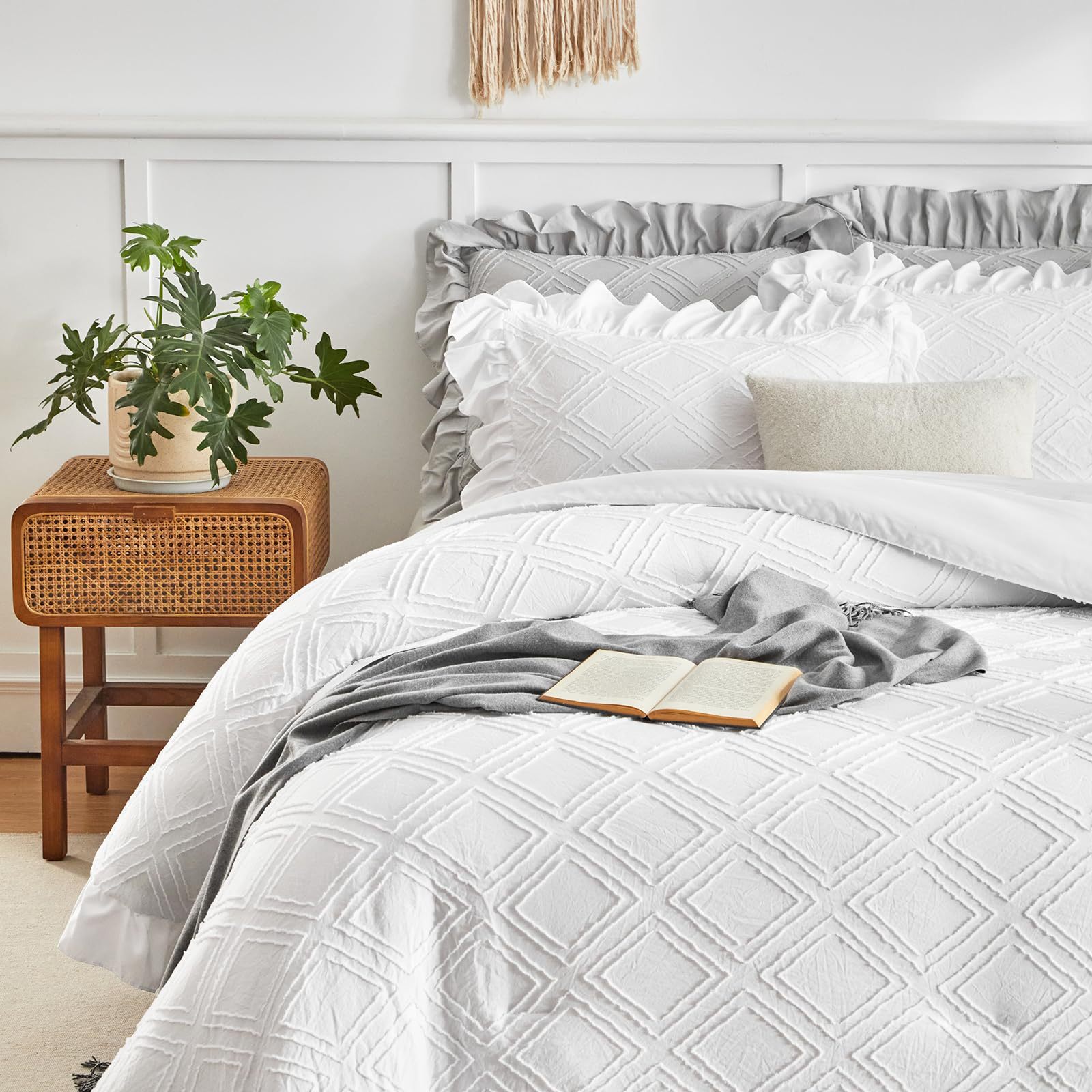 White Queen Size-05.jpg