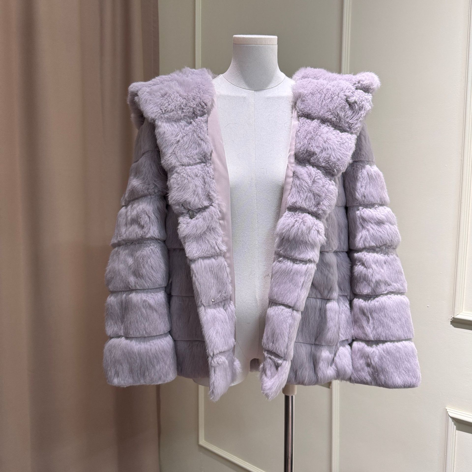 垂耳兔整皮兔毛皮草女士短款连帽外套海宁皮草大衣真毛