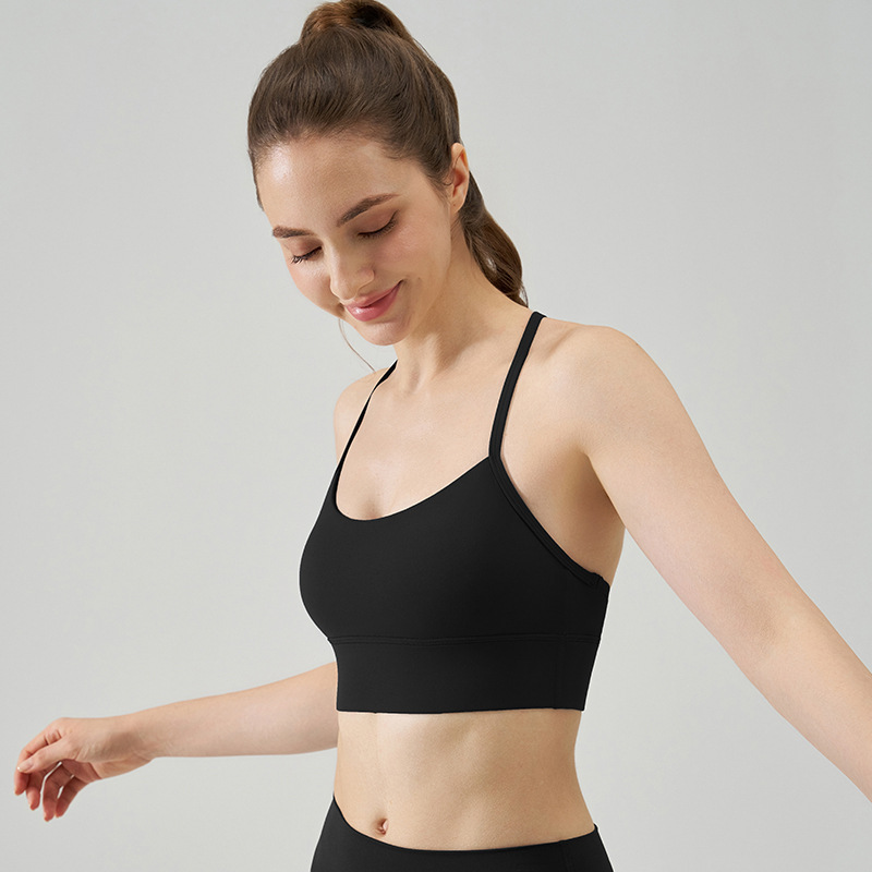 Nueva ropa interior deportiva desnuda, belleza sexy femenina, espalda delgada, correa para el hombro, ejercicio, sujetador de yoga estilo chaleco de fuerza media