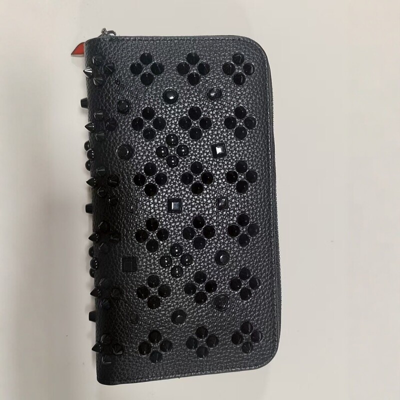 Trendy European and American Style Long Wallet for Women with Rivets, Unique Studded Zipper Clutch, Fashionable and Versatile in Red, Black, Pink, and White Trendy European and American Style Long Wallet for Women with Rivets, Unique Studded Zipper Clutch, Fashionable and Versatile in Red, Black, Pink, and White