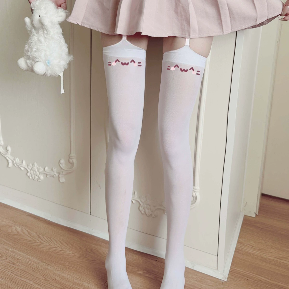 White tights, velvet swan, cute base socks, lifting effect