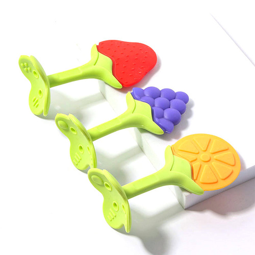 Wholesale dual-color 3D fruit-shaped baby teethers, strawberry and grape flavors, odorless silicone baby teethers