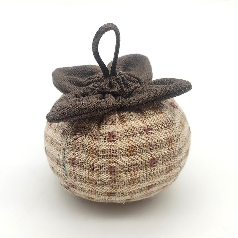 Patchwork hecho a mano DIY bordado material paquete Lu bordado novato caqui colgante niños regalo caqui bolsita