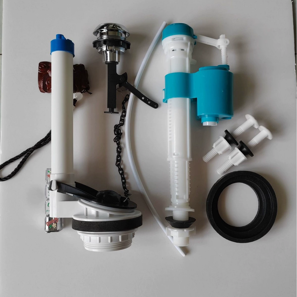 Старомодный поплавок с поплавком Аксессуары для унитаза Аксессуары для воды Аксессуары для воды Клапан для впрыска воды Набор для выпускания воды Клапан