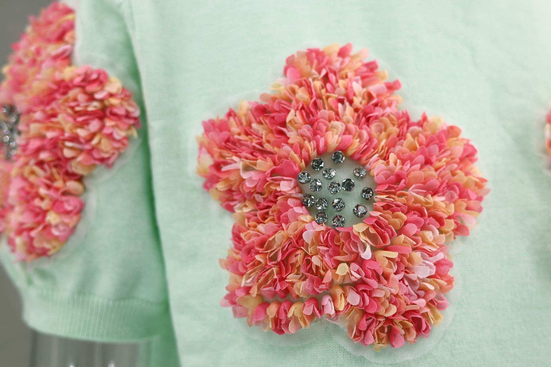 Frau T-Shirt Kurzarm Pullover & Strickjacken Kontrastbindung Ferien Blume display picture 13