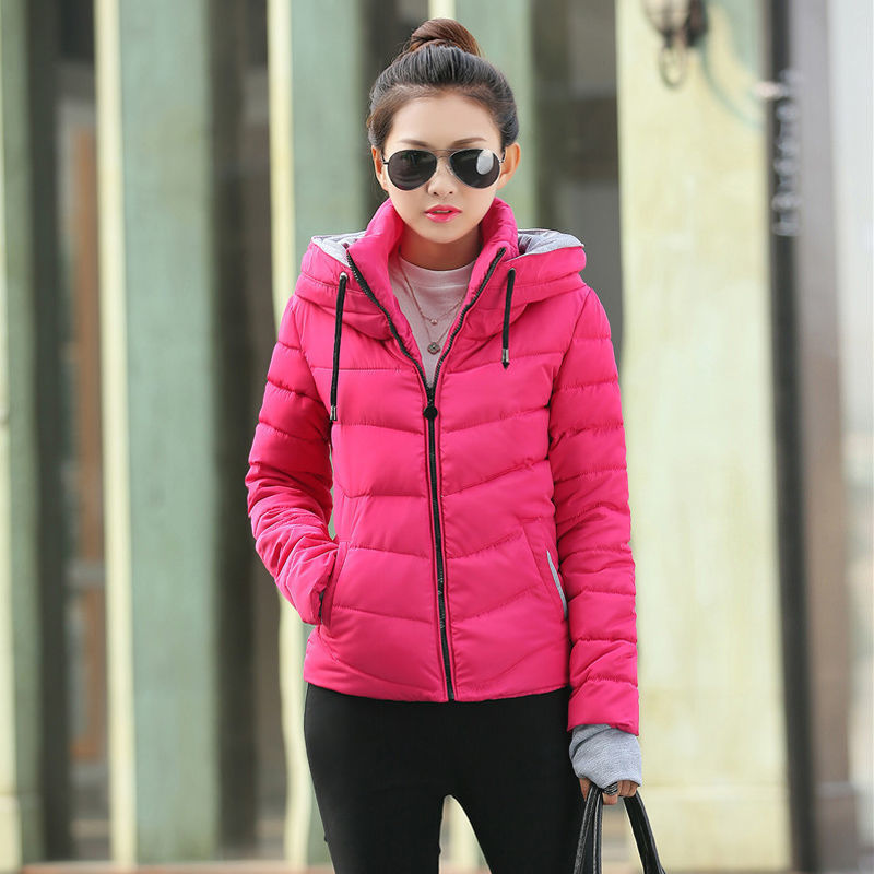 Trajes de algodón transfronterizos gruesos pequeños para mujeres nuevas chaquetas de algodón corto de cuello vertical de invierno delgadas y cálidas
