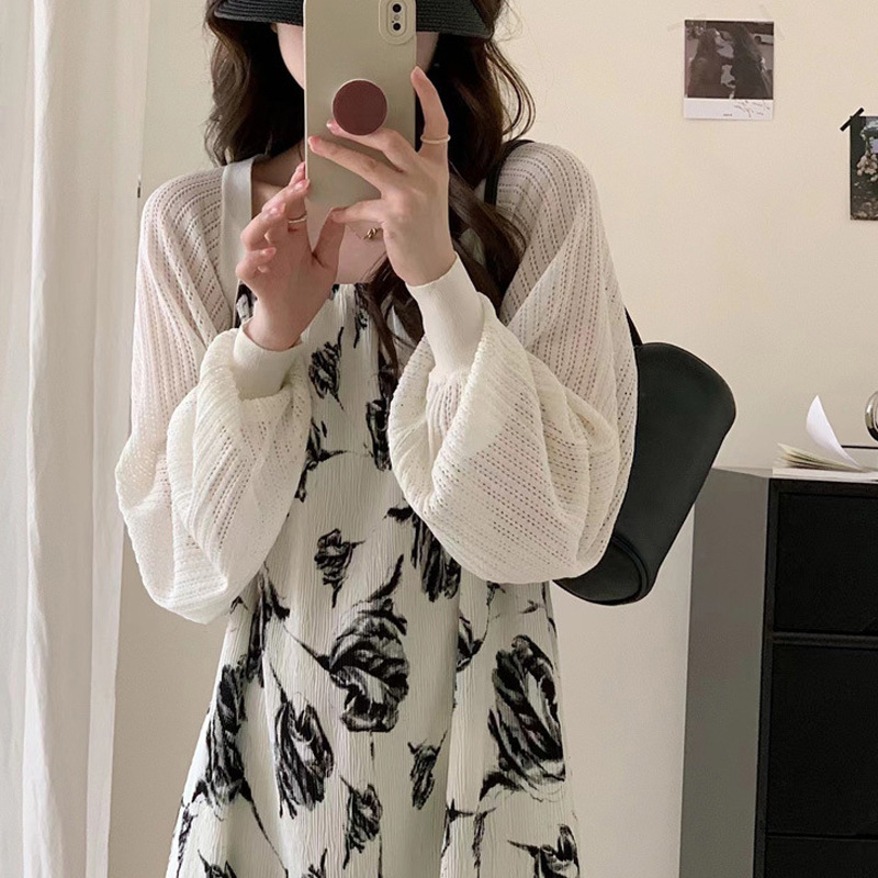 Hollow Shawl Summer with Skirt, Short Top, Suspender Top, Blouse, Women's Ice Silk Knitted Sun Protection Cardigan, Thin Section Hollow Shawl Summer with Skirt, Short Top, Suspender Top, Blouse, Women's Ice Silk Knitted Sun Protection Cardigan, Thin Section