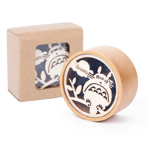 Modern Minimalist Beech Wood Birthday Festival Gift Children's Toy Hollowed-out Tamagotchi Style Rotary Clockwork Music Box