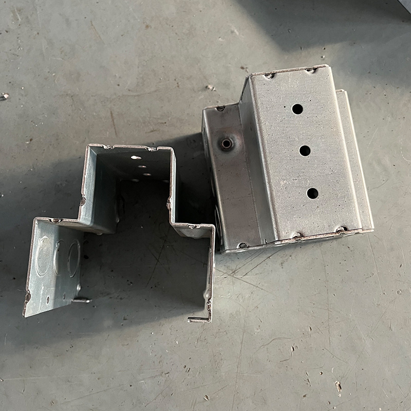 金属接线盒焊接 八角接线盒中频点焊 镀锌方线盒电线电缆暗装底盒