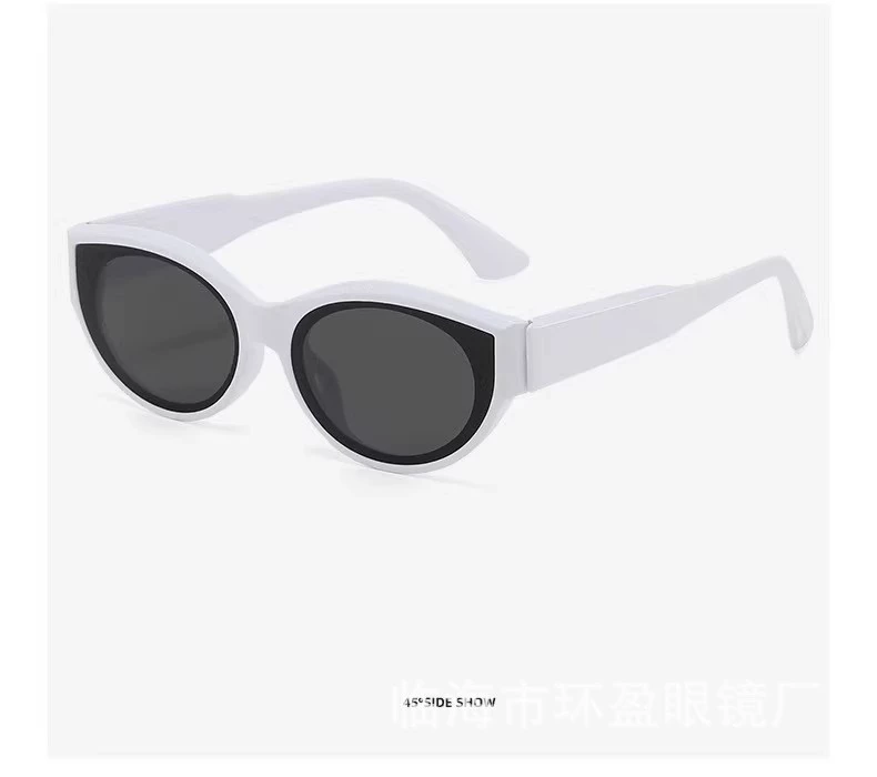 Солнечные очки Brand кошачий глаз в корейском стиле, 2-каратный акцент, UV-защита, чёрные/белые