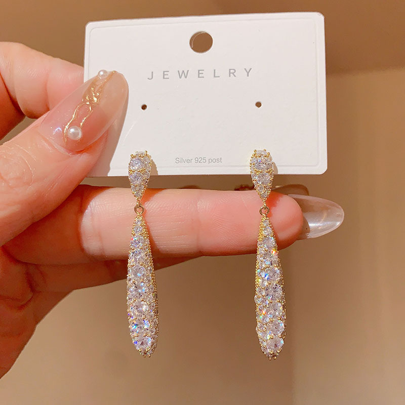 1 Pair Simple Style Water Droplets Plating Inlay Copper Rhinestones Gold Plated Drop Earrings display picture 2