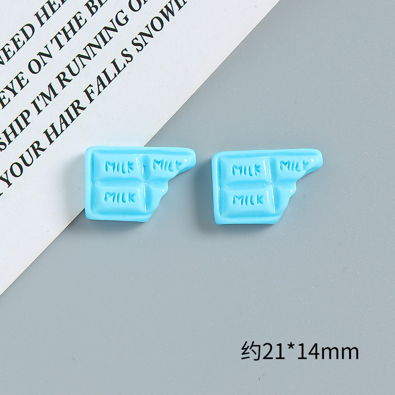 MLIKはチョコレート樹脂の部品をシミュレーションして食べて遊んでいます。|undefined