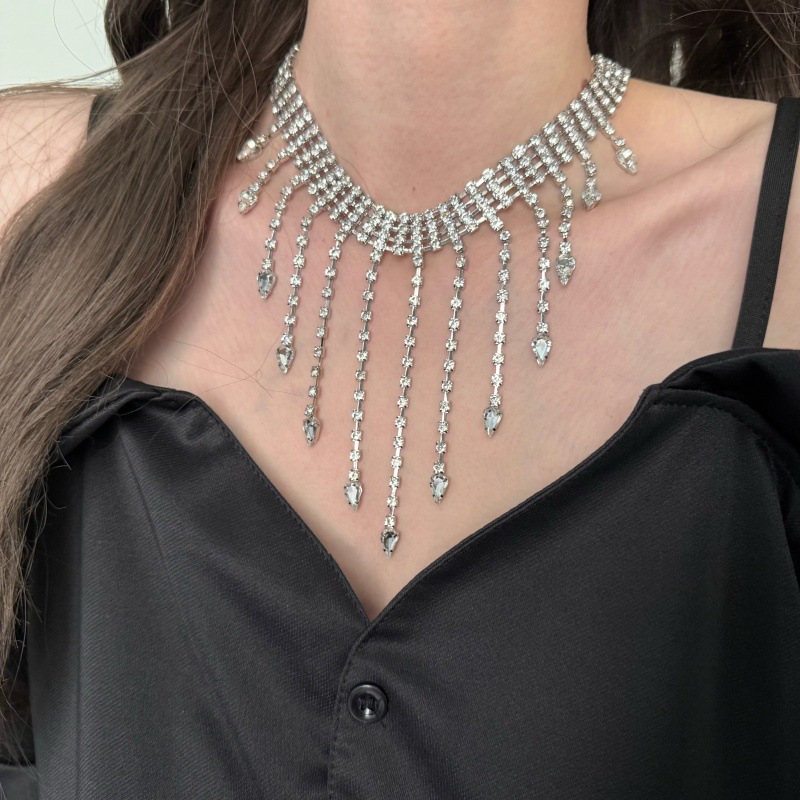 Water Drop Tassel Choker Necklace With Diamond Embellishments_voghion.com