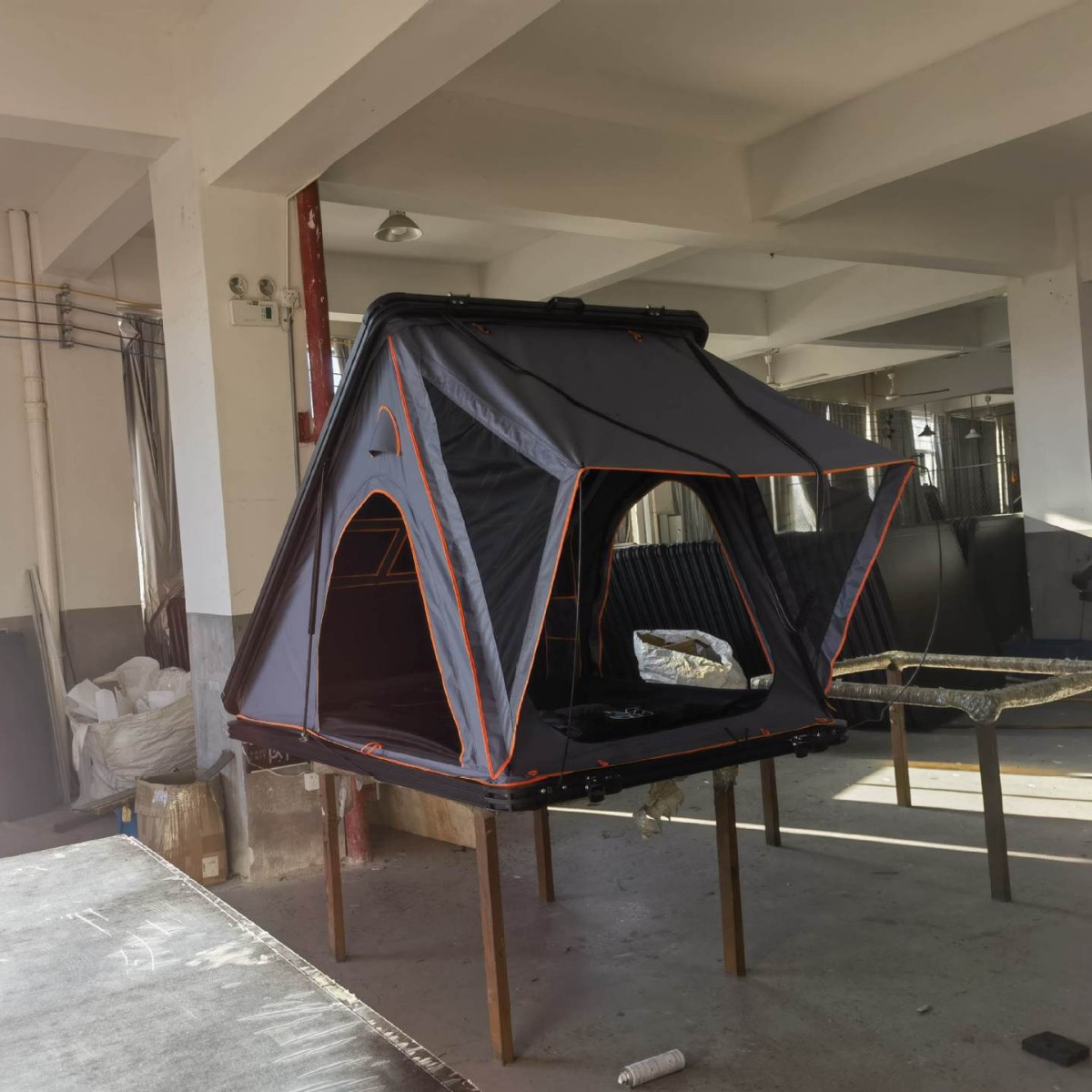 Aleación de aluminio tipo triángulo al aire libre carpa de techo carpa de carro de cáscara dura