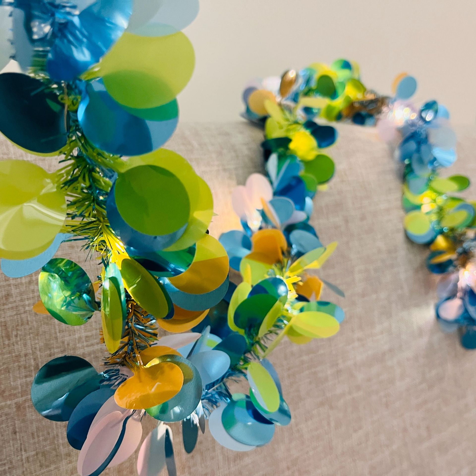 레이크 블루 + 마카롱