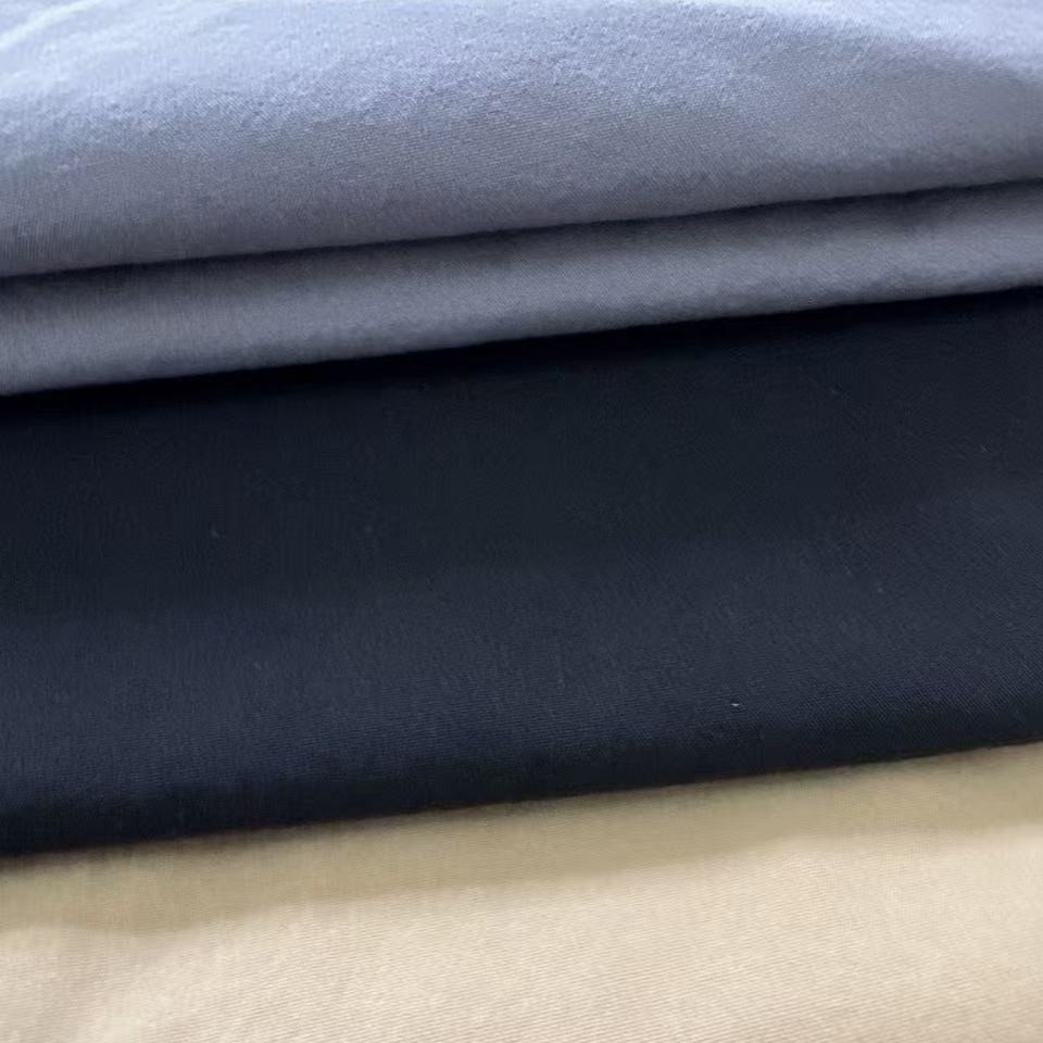 Tela de nylon 70D elástica en cuatro direcciones para ropa deportiva profesional de exterior, pantalones cargo, pantalones casuales y chaqueta.