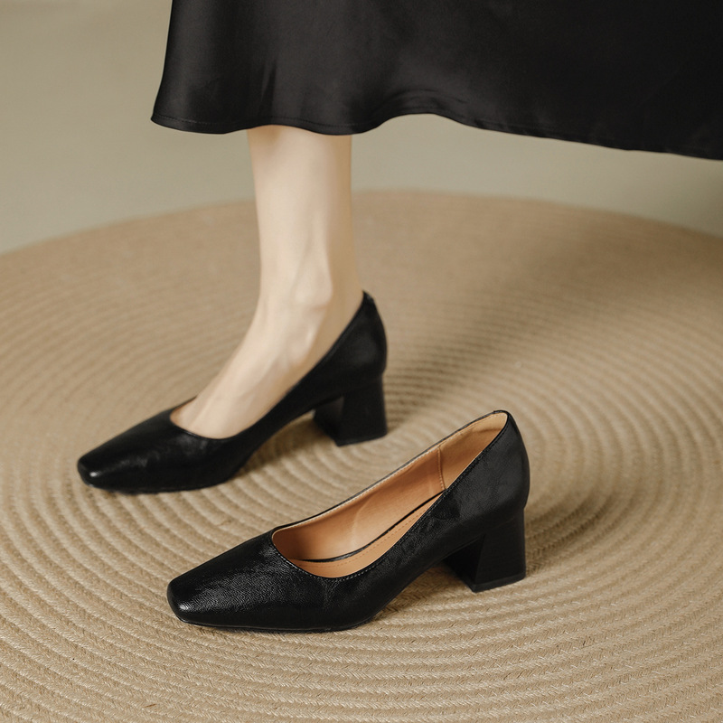 Retro Square-Toe High-Heeled Shoes for Women, New Spring and Autumn Fashion, Elegant Style, Versatile for Work and Commuting, Shallow Mouth, Stylish Single Shoes