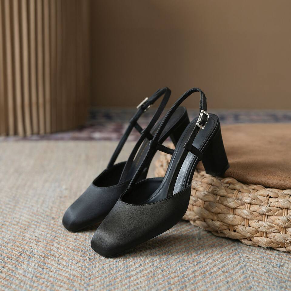Sandal nữ mũi vuông gót thô hở gót quai ngang thanh lịch công sở, gót 6–8 cm — Bạc ánh kim, Màu vàng gừng, Phấn phủ mịn lì, Đen cao cấp