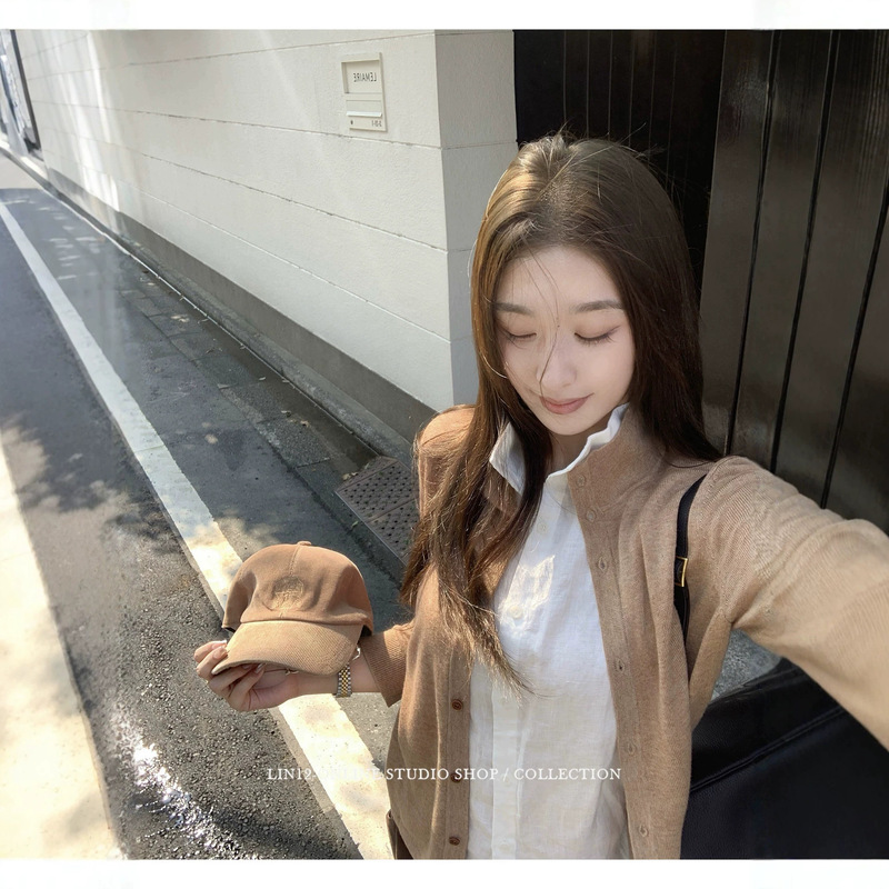 Laoqin Private Collection Intellectual Style Linen Wool Slimming Elegant Shirt Collar Faux Two-Piece Knit Sweater Cardigan for Women in Autumn Laoqin Private Collection Intellectual Style Linen Wool Slimming Elegant Shirt Collar Faux Two-Piece Knit Sweater Cardigan for Women in Autumn