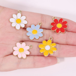 Cross-Border Oil Dripping Alloy Daisy Pendant Jewelry Accessories Necklace Earrings Small Pendant Bracelet Jewelry DIY Material