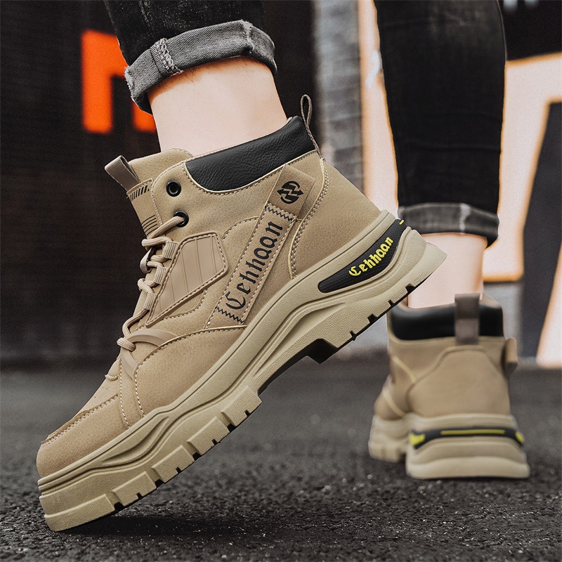 Otoño de hombre al aire libre para caminar botas de montaña para hombres, alta parte de la mano de Inglaterra, medio parte de la mano de Martin botas, zapatos de trabajo resistentes al desgaste.