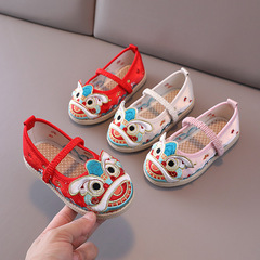 Hanfu embroidered shoes for girls, tiger head shoes, cloth shoes, ethnic style costume embroidered shoes, tendon bottom children's dance shoes, children's shoes