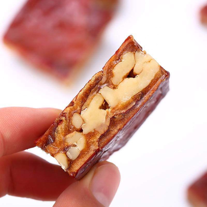 Xinjiang Specialty Walnuts and Jujubes Pie 250g Vacuum Sealed Jujube and Walnut Snack Walnut and Jujube Pie Wholesale