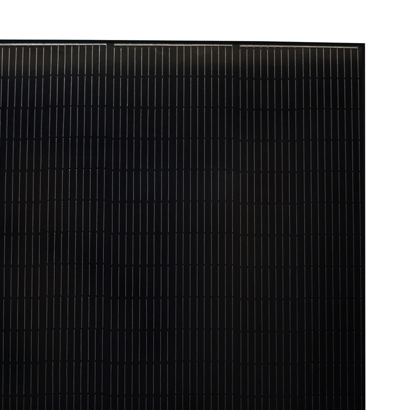 メーカーは550w黒色単結晶シリコン太陽電池パネル太陽光発電系を販売している|undefined