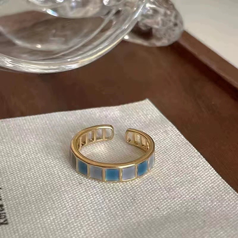 Adjustable ring, small design, light luxury European style — enamel, shell, zircon options