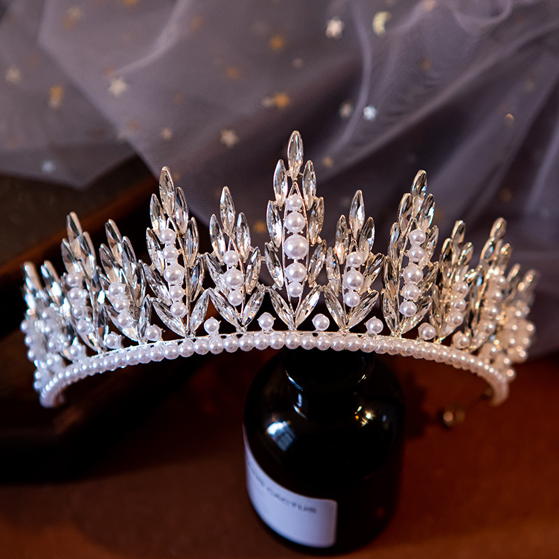Bridal Romantic Shiny Women's Crown Alloy Rhinestones Crown display picture 3