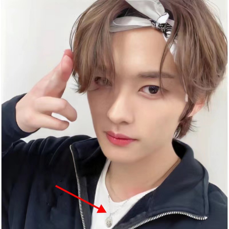 STRAYKIDS Li Longfu know small wrinkle necklace MANIAC pendant men's titanium steel chain Kpop Korean