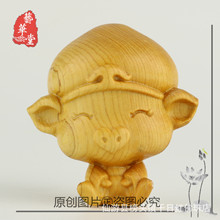 批发太行崖柏工艺品 精雕Q版天蓬元帅猪八戒 木质工艺品摆件