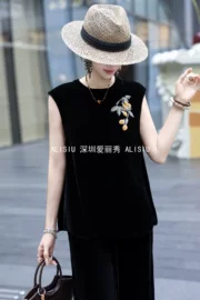 连衣裙;女式衬衫;女式马甲